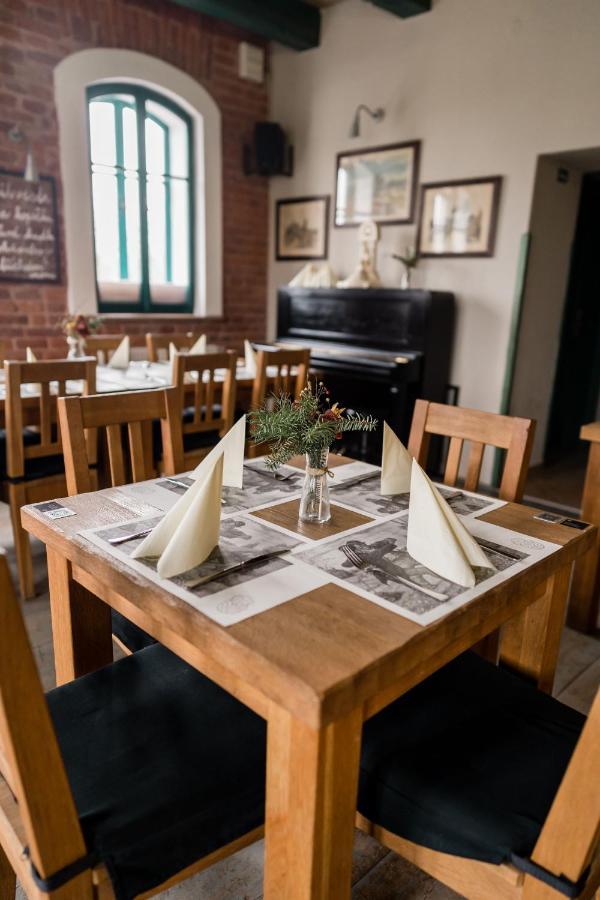 Na Kopecku Ad 1795 - Penzion S Restauraci A Wellness V Podkrkonosi Dvůr Králové nad Labem Buitenkant foto