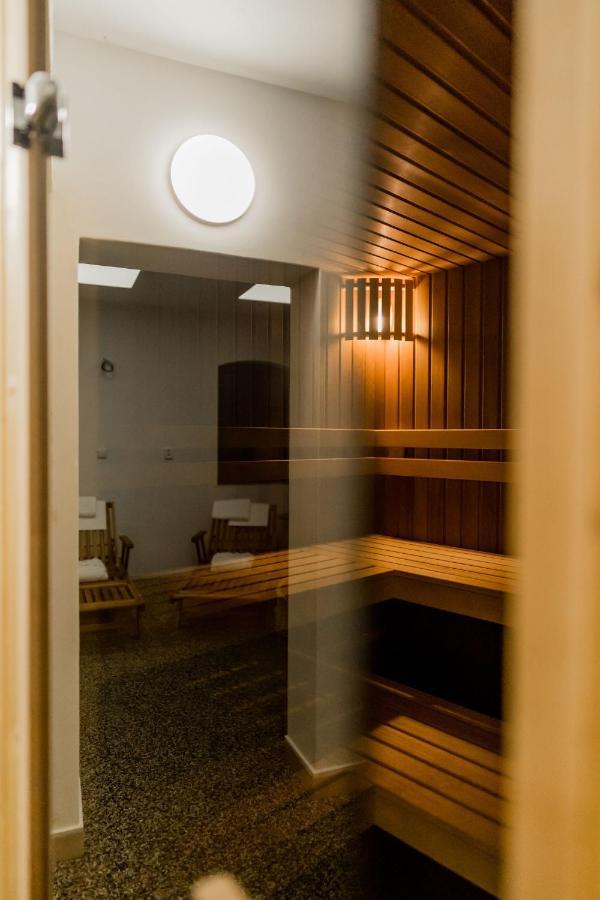 Na Kopecku Ad 1795 - Penzion S Restauraci A Wellness V Podkrkonosi Dvůr Králové nad Labem Buitenkant foto