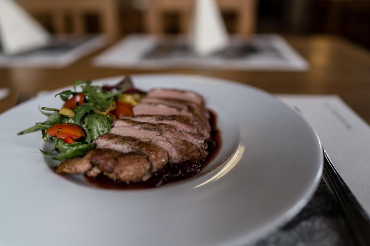 Na Kopecku Ad 1795 - Penzion S Restauraci A Wellness V Podkrkonosi Dvůr Králové nad Labem Buitenkant foto
